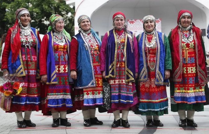 Народный костюм Удмуртии